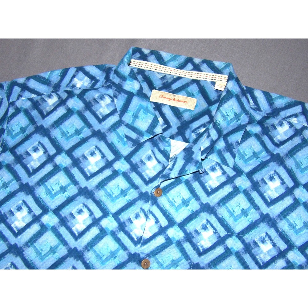 Tommy Bahama 100% Silk Short Sleeved Button Up Floral Hawaiian Shirt Men's XL
